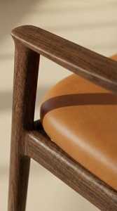 Fauteuil lounge rembourré haut de gamme, structure en bois de noyer massif, siège d'appoint de luxe pour salon, villa, hôtel, mobilier PISANO - Product Image 4