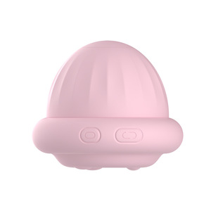 Masajeador de senos de silicona con rotación de 10 frecuencias, estimulador de nave espacial pequeña para masturbación femenina, pezón de senos vibrador - Product Image 1