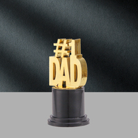 Papa et Maman Forme Design Mini Trophées Personnalisé Noir Base Ronde Argent Coeur et Astronaute Conception Plastique Petits Trophées