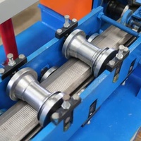 Machine de formage de rouleaux pour portes de garage et de magasin, entièrement automatique et durable