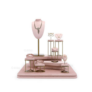 Présentoirs à bijoux roses personnaliser les accessoires de présentation de bijoux de luxe ensemble de présentoir de présentoir de bijoux en bois personnalisé - Product Image 5