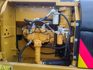 For Sale Direct Injection Engine Made in Japan 20 Ton Caterpillar CAT320 <strong>Used</strong> <strong>Excavator</strong> - Product Image 5
