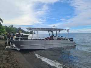 Bateau de débarquement de 9 m (30 pieds) avec capacité de charge de 3 tonnes, idéal pour le transport de marchandises, la pêche rapide et les travaux insulaires, à vendre. - Product Image 4
