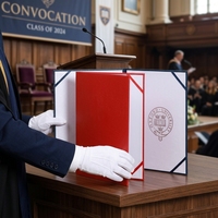 Carpeta de Cuero PU A4, Porta Diplomas y Certificados, 8.5X11 Pulgadas, con Logotipo Personalizado Impreso