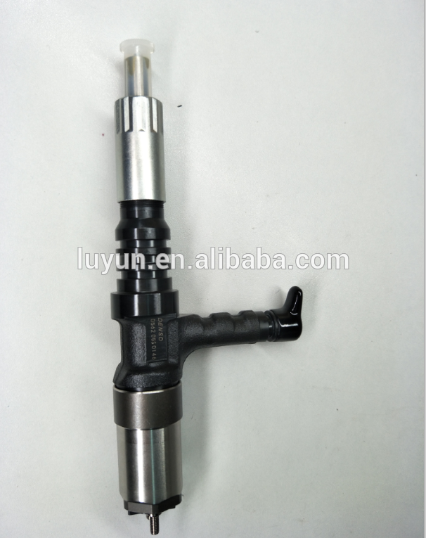 common rail injector 095000-0562 for Komatsu PC200-7, PC300-7 PC450-8 WA500-6 diesel fuel injector 095000-0562 6218-11-3100