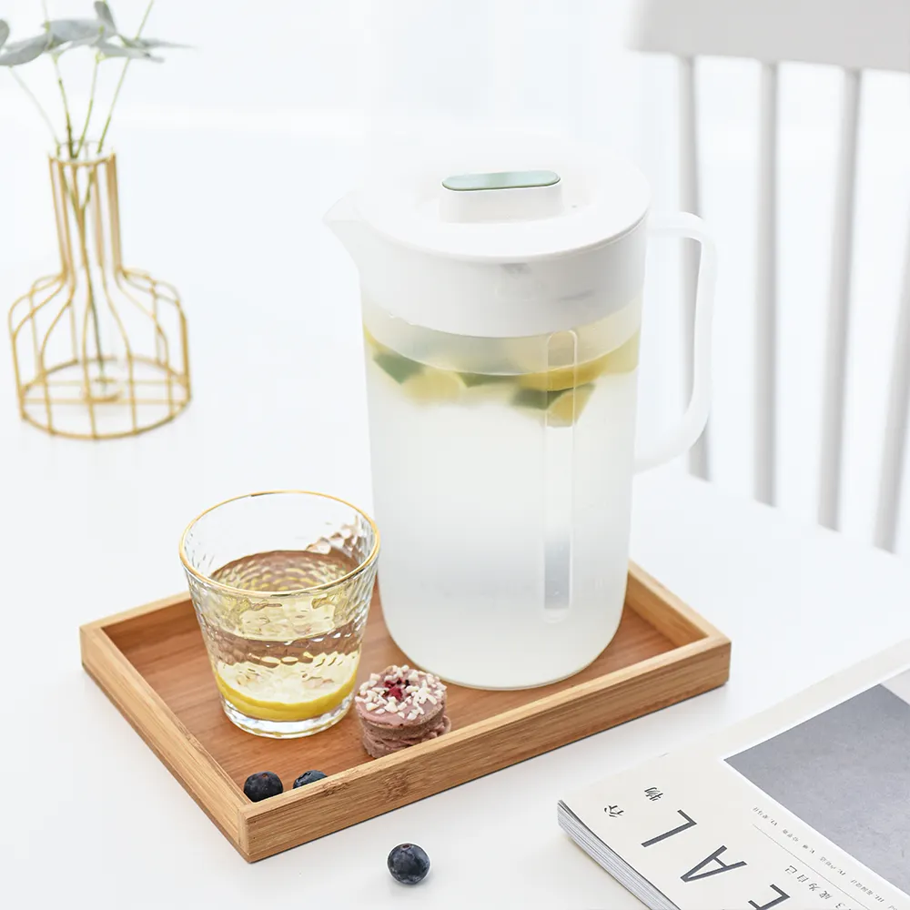 Summer 2000ml household large capacity transparent simple cold water kettle