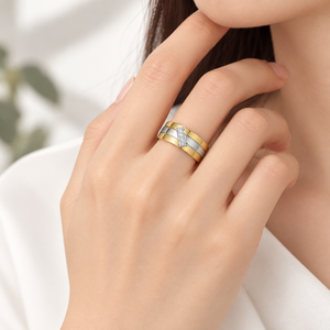 แหวนทองคำขาวสองสีประดับเพชรซิร์คอน สแตนเลสสตีล ชุบทอง 14K แบบสุญญากาศ ดีไซน์วงแหวนคู่ไขว้ - Product Image 5