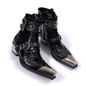 Bottes <span class=keywords><strong>Chelsea</strong></span> unisexes pour hommes, style <span class=keywords><strong>punk</strong></span> métallique, à bout pointu, montantes à la cheville, avec clous et patchwork, à talon épais rehaussant, pour l'été et l'hiver - Product Image 4