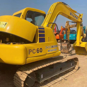 Mini-excavatrice Komatsu PC60 d'occasion, 6 tonnes, importée du Japon, modèle 2022, bon état, moteur et boîte de vitesses pour inspection vidéo - Product Image 1
