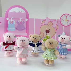 Teddy ISLAND Orsacchiotto di Peluche Rosa con Autorizzazione Globale, con Abito Lolita in Gingham Blu e Accessorio per Capelli con Fiocco - Product Image 4