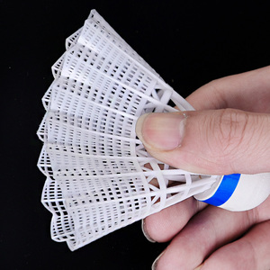 Volant de <span class=keywords><strong>badminton</strong></span> en nylon, plume et mousse avec tête en liège, durable et économique, pour l'entraînement scolaire et sportif des étudiants, vente en gros - Product Image 2