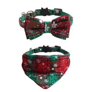 Colliers pour chiens à boucle à carreaux de Noël, bandana triangulaire, écharpe pour animaux de compagnie en polyester à thème hivernal, imprimé flocon de neige, classique pour chats - Product Image 2