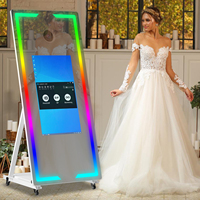 Photomaton GT Magic Mirror avec impression instantanée, compatible avec les appareils photo reflex, les iPad et les smartphones - Prise de vue rapide - Capacité de charge de 800 kg - 8 personnes