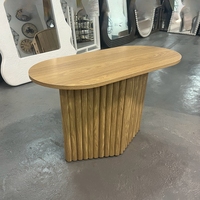Table à manger ovale créative de style romain pour salon d'appartement, avec base en bois et finition naturelle, à monter soi-même