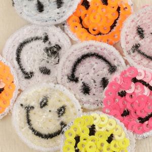 Mini Patch Brodé Scintillant et Coloré de 2 cm à Thermocoller, Motif Visage Souriant Mignon, pour Décoration de Vêtements, Chaussures et Chapeaux - Product Image 2