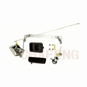 Ensemble de serrures de porte de cabine Kobelco SK200-68 côté conducteur avec poignée intérieure et clés - Product Image 2