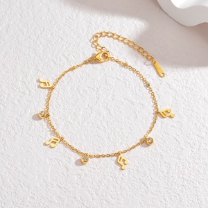 Pulsera <span class=keywords><strong>de</strong></span> Titanio Chapada en Oro <span class=keywords><strong>de</strong></span> 18K <span class=keywords><strong>de</strong></span> Alta Gama para Mujer, <span class=keywords><strong>con</strong></span> Diseño Geométrico <span class=keywords><strong>de</strong></span> Estrella, Luna, Corazón y Mariposa, <span class=keywords><strong>con</strong></span> Piedras <span class=keywords><strong>de</strong></span> Circonio - Product Image 6