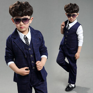 Traje Formal de 3 Piezas para Niño, Chaleco de Punto a Rayas y Pantalones - Product Image 1