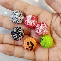 Nouvelles perles nacrées de 16 mm sur le thème d'Halloween : crânes, Ghostface, Freddy, Chucky, Jason – Breloques intercalaires pour stylos perlés DIY et porte-clés – Vente en gros