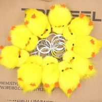 Porte-clés en peluche poussin jaune de dessin animé, vente en gros d'usine, petit pendentif en forme de poulet, ornement de sac pour filles et enfants, cadeau