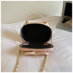 Modische Damen Gesteppte Mini-Box-Tasche Große Schleifendekoration PU-Leder Tragbare Handtasche Metall-Ketten-Schulterriemen - Product Image 5