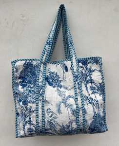 Sac fourre-tout matelassé en coton à imprimé ethnique, souple, pour le shopping et les voyages, sac à bandoulière - Product Image 1