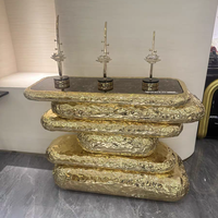 Table console de luxe, design moderne, sculpturale, table d'entrée en laiton doré pour villa et manoir, décoration intérieure