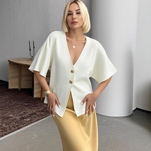 Cardigan décontracté <span class=keywords><strong>blanc</strong></span> tendance pour femmes, <span class=keywords><strong>gilet</strong></span> en tricot à deux boutons, haut à manches courtes, vêtement extérieur polyvalent - Product Image 6