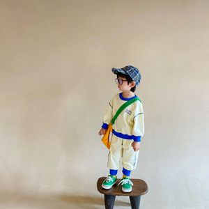 Ropa Infantil al por Mayor para Niños Pequeños: Conjuntos Casuales a Cuadros Unisex para Niños y Niñas - Product Image 3