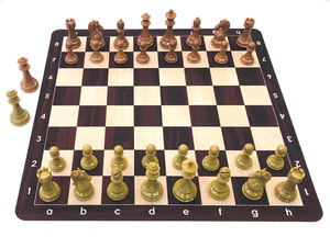 King Tall 4,25 pulgadas the Candidates King's <span class=keywords><strong>Knight</strong></span> Series con piezas de ajedrez de plástico cuádruple ponderadas de color palisandro y boj - Product Image 6