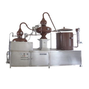 Équipement de <span class=keywords><strong>distillerie</strong></span> de vin, alambic à <span class=keywords><strong>cognac</strong></span> de Charente 400L, distillateur de brandy en cuivre automatique - Product Image 1