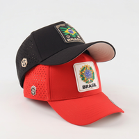 Casquette de course personnalisée OEM ODM en polyester blanc imperméable avec trous découpés au laser et logo brodé