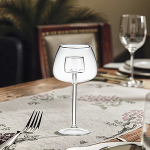 Vente en gros de carafe intégrée transparente et créative en verre borosilicaté résistant à la chaleur à pied haut verre à vin rouge - Product Image 5