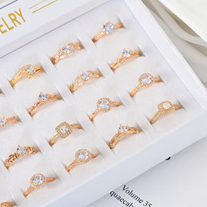 แหวนหมั้นชุบทอง 18K ประดับเพชร CZ ปรับขนาดได้ กันน้ำ ของขวัญแต่งงานสำหรับผู้หญิง แหวนนิ้ว แหวนผู้หญิง - Product Image 5