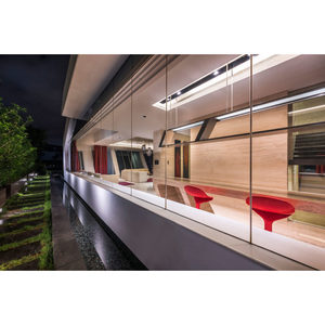 Villa Moderna con Estructura de Acero Ligero, Diseño Interior y Exterior, Estilo y Apariencia - Product Image 2