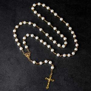 Rosario Clásico de Cuentas de Vidrio Blanco con Collares de Cuentas Chapados en Oro para Regalo Católico - Product Image 3