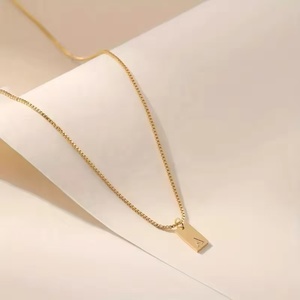 Squisita Collana in Oro 18K <span class=keywords><strong>con</strong></span> Ciondolo a Lettera Personalizzabile, Ciondolo Quadrato, Scatola per Collana, <span class=keywords><strong>Gioielli</strong></span> in Acciaio Inossidabile - Product Image 6