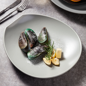 Porcelaine rose noire, blanche et grise, gelée de fruits du <span class=keywords><strong>Portugal</strong></span>, plaque ovale chinoise en céramique européenne 6.5 ''/8.5''/10.5 ''/12.5''/14.5'' - Product Image 1