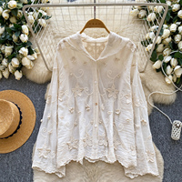 Chemises d'été à manches longues à capuche pour femmes, broderie florale, coupe ample, boutonnées, décontractées