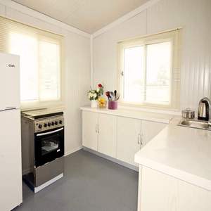 Maisons à vendre à <span class=keywords><strong>Bali</strong></span> Maisons en bois 20 pieds 20 pieds préfabriquées Australie <span class=keywords><strong>Maison</strong></span> conteneur extensible préfabriquée paquet plat - Product Image 3