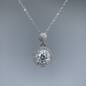 Collier en argent sterling S925 avec diamant moissanite de 2 carats, pendentif rond polyvalent haut de gamme, à porter au quotidien, <span class=keywords><strong>cadeau</strong></span> pour petite amie - Product Image 2