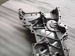 Nuevas bombas de aceite de motor de coche coreanas auténticas cubierta de cadena de distribución 213502E310/21340-2E310 para Kia SPORTAGE - Product Image 3