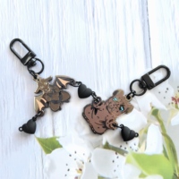 Porte-clés personnalisé au design mignon, plaqué nickel noir, émail dur, avec aimants en forme de cœur, assorti pour les couples