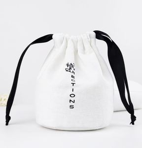 Pochette de rangement cosmétique en toile de coton blanche recyclable personnalisée, sac à cordon écologique avec logo pour l'utilisation de bougies - Product Image 4