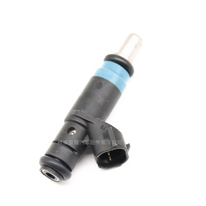 Injecteur de carburant 06B133551K pour Audi A4 Passat 3B Diesel boîte manuelle - Product Image 2