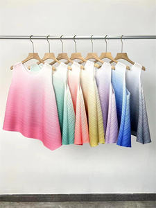 2024 nouveau Design été élégant léger mûr plissé dégradé sous-vêtement haut + plissé demi-jupe deux pièces costume pour les femmes - Product Image 2