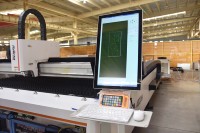 Offre Spéciale – Machine de découpe laser fibre 3 axes Yaskawa 3000W 4020 avec grande table de travail, CNC Cypcut AI/LAS, chargement facile, faible coût, pour métal