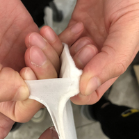 Feutre non tissé aiguilleté avec absorption d'eau d'un côté et imperméabilisation occultante de l'autre pour la confection de sacs textiles de maison