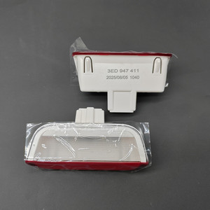 Feu de signalisation de porte de voiture LED Volkswagen Skoda 3ED947411 pour remplacement et réparation en plastique - Product Image 2