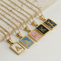 Collier de haute qualité en acier inoxydable plaqué PVD sans ternissement, pendentif rectangulaire en forme de coquille, lettres initiales A-Z 26, bijoux pour femmes